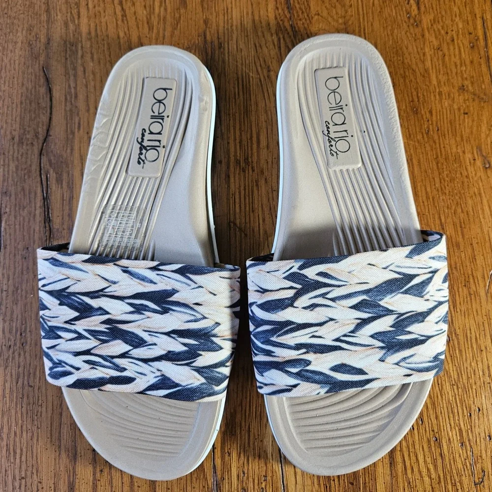 Beira Rio Conforto Womens Slides Sandals Size 7 US Tan White Black Slip On